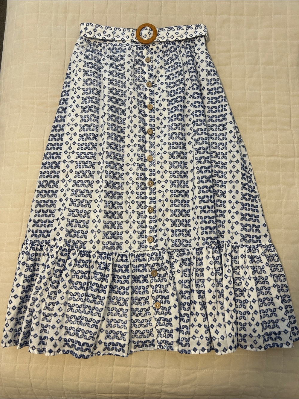 NWOT Farmers Market Blue and White Eyelet Maxi Skirt Petite Medium